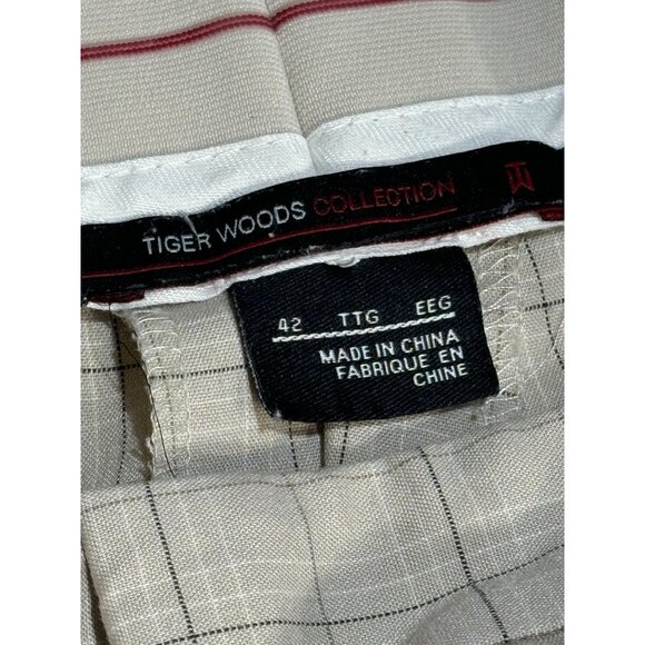 Tiger Woods Collection Plaid Shorts Men's Size 42 Beige Checkered Golf Casual - Picture 3 of 8